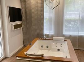 Opulence luxury spa suite - private access to beach in Opatija โรงแรมที่มีสปาในโอปาติยา