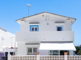 MONKÓ VILLA MIERES, hótel í Torremolinos