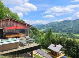 Ruhige Bergvilla in Alleinlage am Mondsee mit Seeblick Bergblick und Whirlpool