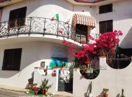 Apartment Via Montenegro, goedkoop hotel in Ghilarza