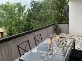 Apartament w ZIELONEJ OKOLICY z TARASEM