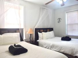 (49.1W) Beautiful Getaway in Saint Louis, holiday rental in Saint Louis