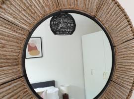 Cheerful 1 private room-ensuite with free parking, hotel con estacionamiento en Silverdale