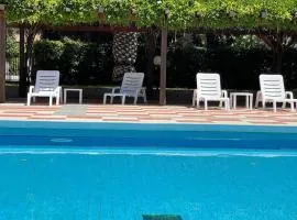 MARICAMPO Monolocale con piscina e parcheggio