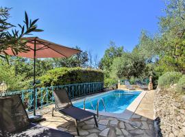 Awesome Home In Colonzelle With Private Swimming Pool, Can Be Inside Or Outside, hotel a Colonzelle