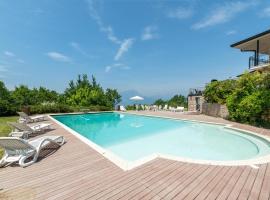 Stunning Home In Albisano With Sauna, 6 Bedrooms And Outdoor Swimming Pool, hotel in Albisano