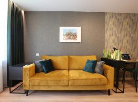 Modern 2 Room Apartment - FREE PARKING - NETFLIX, hotell i Alytus