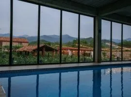 Vineyard Hotel & Winery