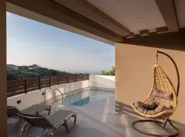 O-Cyanea Villa with Heated Pool
