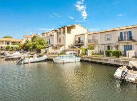 2 Bedroom Cozy Home In Aigues-Mortes、エーグ・モルトのホテル