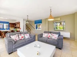 Villa Serena Springs by Ezoria Villas