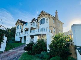 Ocean Pearl Holiday Home, hotell i Port Alfred
