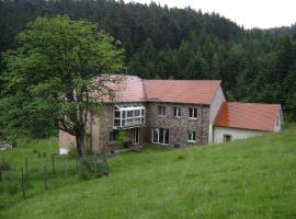 Gite HANSEL de la Ferme du Schneeberg, rumah percutian di Wangenbourg