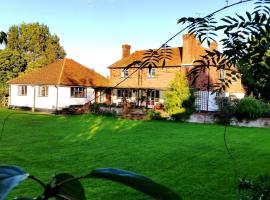 Iffin Farmhouse: Canterbury'de bir kır evi