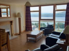 LILA Lake Isle Luxury Aparthotel, hotelli kohteessa Sligo