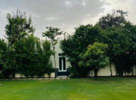 The Mango Tree - By Shay Hospitality, holiday home in Gurgaon