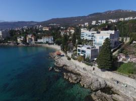 Villa Arentz Residence - Side Sea View Apartments, hotel in Opatija