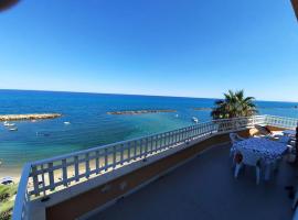 Appartamento Primo Sole, hotell med parkering i Torre Melissa