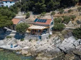 Seaside Cottage Maslina