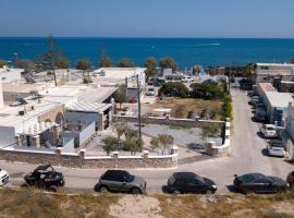 Kasteli Suites, hotel with jacuzzis in Perivolos