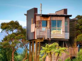 Hapuku Lodge & Tree Houses, hotel in Hapuku