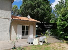 Studio cosy aux portes de Bordeaux et Saint Emilion, apartment in Yvrac