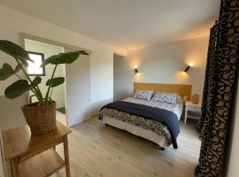 Appartement neuf et moderne au cœur de la Camargue, хотел с паркинг в Сан-Лоран-д'Аигуз