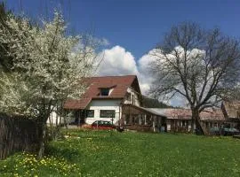 Karacsony Guest House