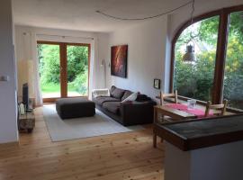 Top Appartement 2 in Rosengarten/Hamburg，Rosengarten吉克博格露天博物館（Kiekeberg open-air museum）附近的飯店