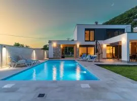 Bunica Spring Villa