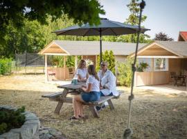 Bungalow in Miedzyzdroje near Baltic Beach, hotel em Międzyzdroje