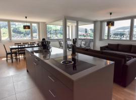 Dream View Apt With Homecinema Netflix & Loggia, apartament a Lucerna