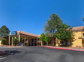 Best Western Airport Albuquerque InnSuites Hotel & Suites, hotell i nærheten av Albuquerque Sunport internasjonale lufthavn - ABQ 