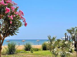 Lightness Apartment by the Sea, hotell i Famagusta