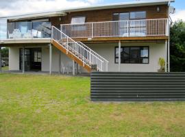 Cooks Beach Gem - Cooks Beach Holiday Home – hotel w mieście Cooks Beach