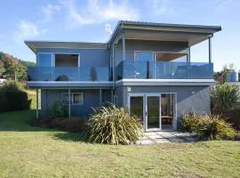 Perfect Position - Motuoapa Holiday Home