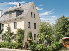 Beautiful Apartment In Bad Schlema Ot Wildb, With Kitchen, hotel with parking in Schneeberg