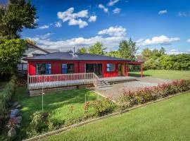 Cosy Alpine HQ - Ohakune Holiday Home