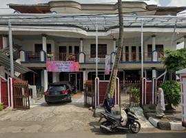 Kost Happy Nyomplong Syariah, hotel in Sukabumi