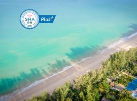 Outrigger Khao Lak Beach Resort - SHA Extra Plus、カオラックのホテル