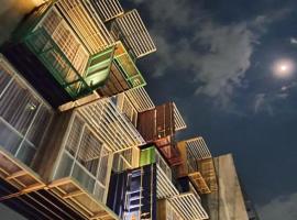 HOTEL PANTES SIMPANG LIMA SEMARANG, hotel near Ahmad Yani International Airport - SRG, Semarang