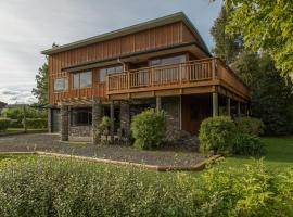 Omori Lake Escape - Holiday Home, Hotel in Kuratau