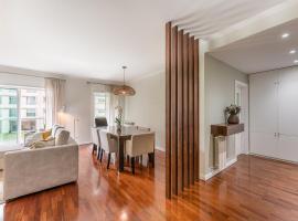 Beachfront Apartment, hotel in Matosinhos