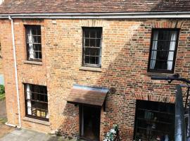 Charming Cottage, Central Taunton., hotel en Taunton