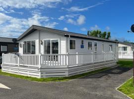 Lodge Caravan on Holiday Park, hotel din Chichester