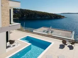 Villa Lonely Place