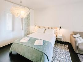 CRUdiS Luxury rooms, parkimisega hotell sihtkohas San Daniele del Friuli