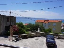 SPACIOUS COMFORT APARTMENT, apartment in Duće