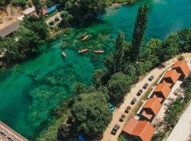 River huts Zrmanja, brunarica v mestu Obrovac