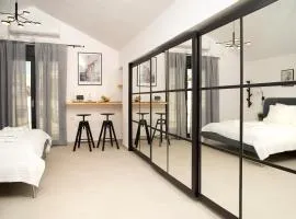 St. Nicolas Soho Apartments